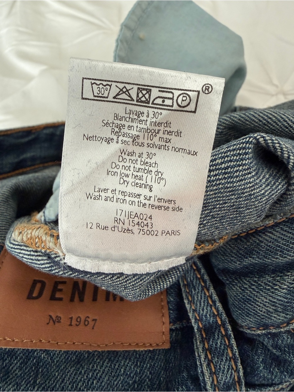 Sezane Brut Sexy Slim Straight Leg Jeans 26 Classic Parisian Glamour Denim NWT - Picture 6 of 10